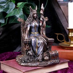 Frigga Statueta