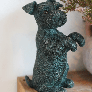 Terrier Decorativ „Begging Terrier” din Rășină